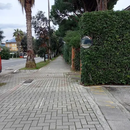 Bilocale Climatizzato A 850m Dalla Casa Katia * Marina di Massa