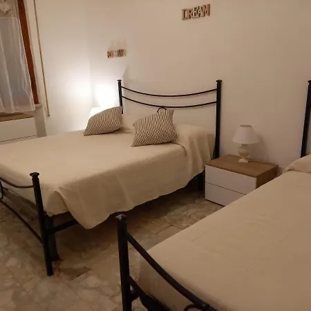Apartment Bilocale Climatizzato A 850m Dalla Casa Katia
