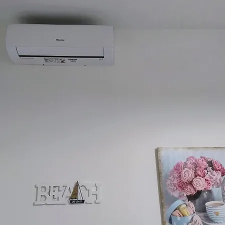 Bilocale Climatizzato A 850m Dalla Casa Katia Apartment Marina di Massa