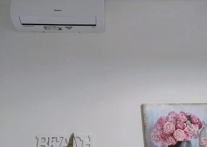 Katia's Quiet Little Appartement Marina di Massa